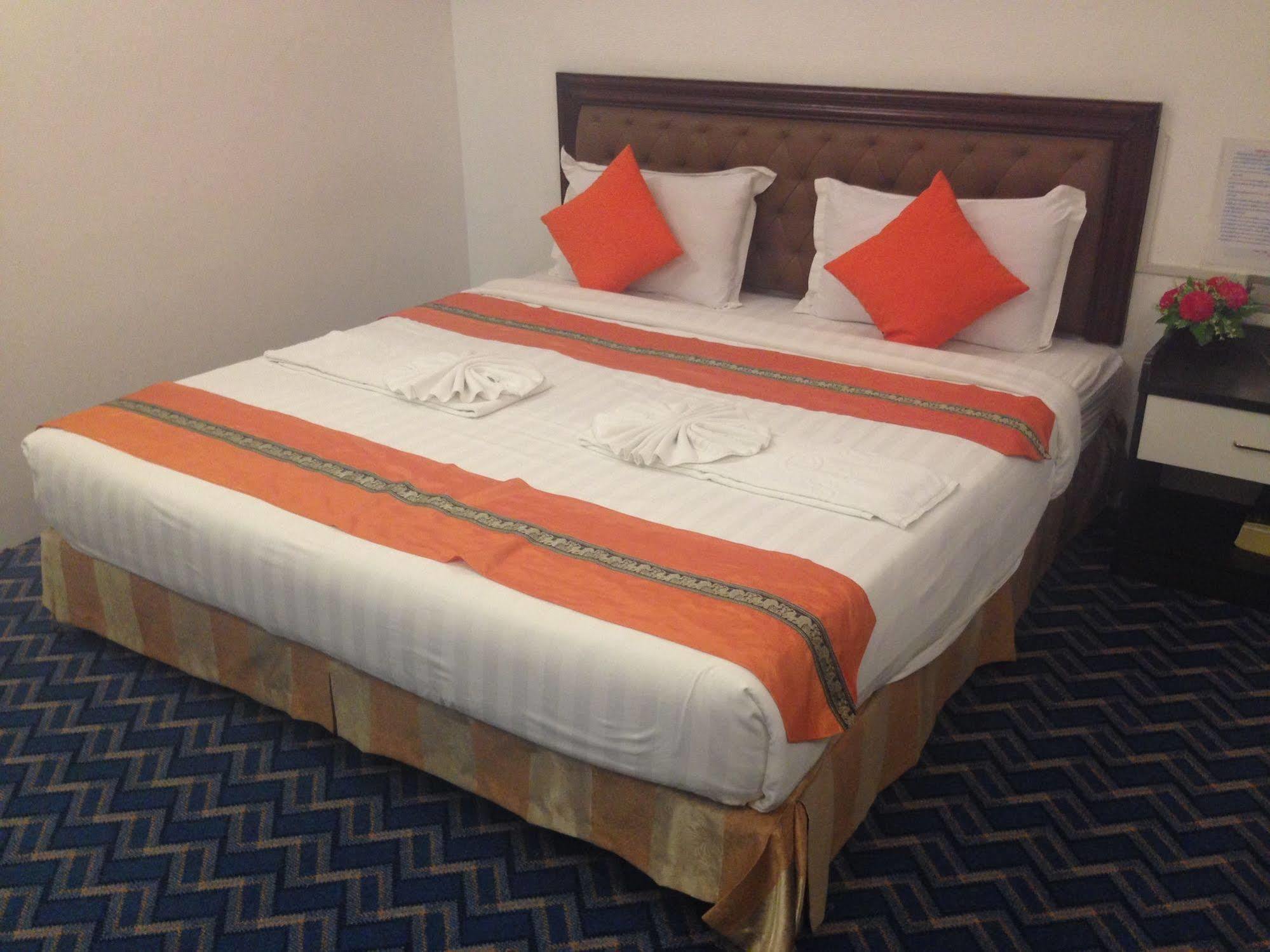 Perfect Hotel Mandalay Luaran gambar
