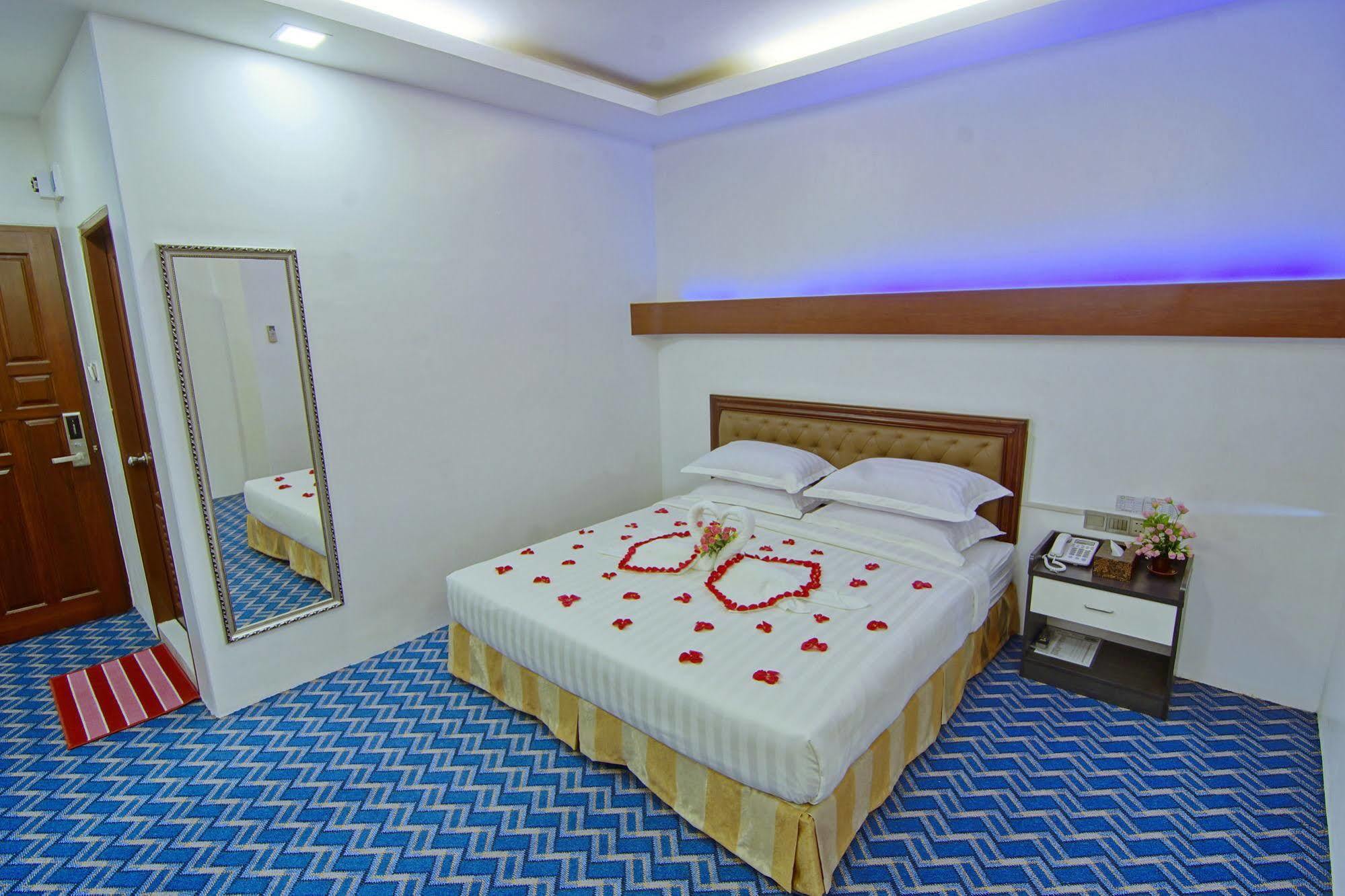 Perfect Hotel Mandalay Luaran gambar